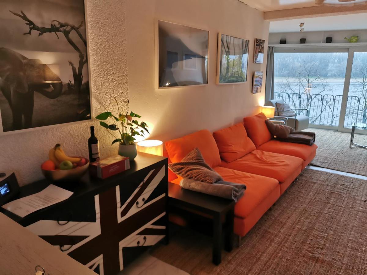 Casa de férias Haus Am Rhein *